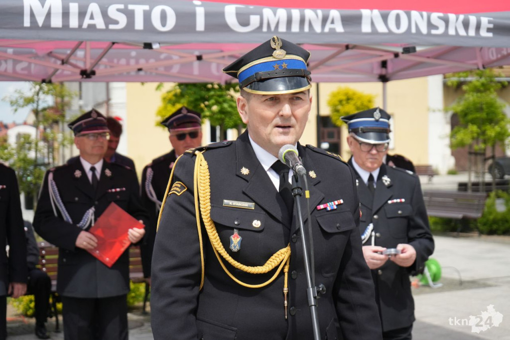 Strażacy z gminy Końskie uroczyście uczcili swoje święto [wideo, zdjęcia]