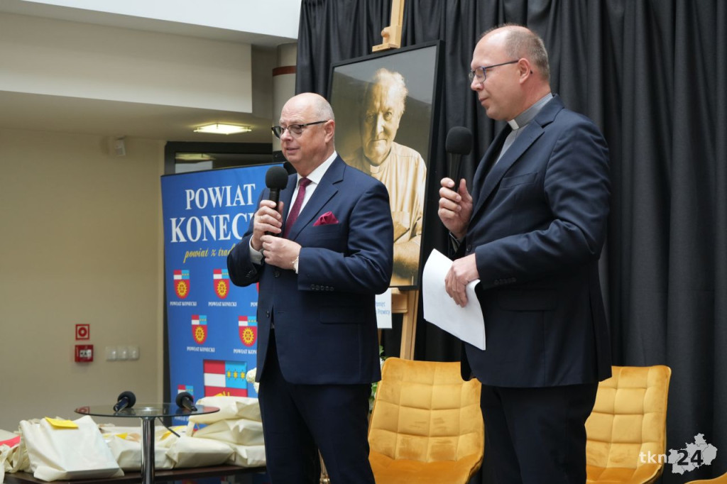 W Końskich podsumowano konkursy o ks. Marcelim Prawicy [wideo, zdjęcia]