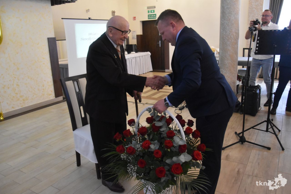 Pan Tadeusz Leszczyński z gminy Radoszyce skończył 100 lat [wideo, zdjęcia]