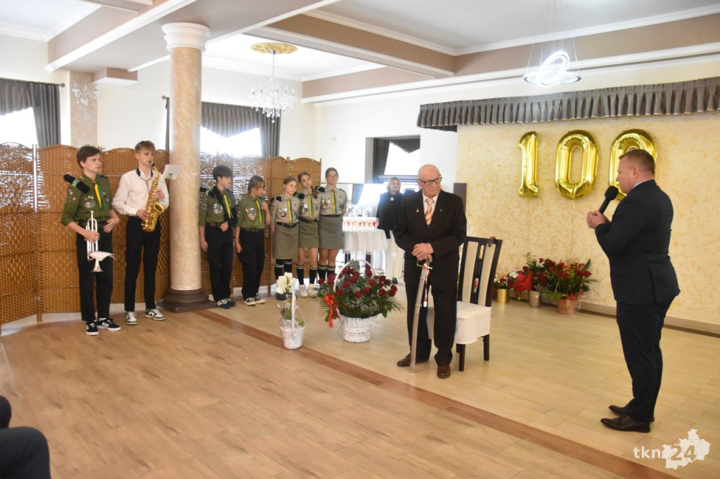 Pan Tadeusz Leszczyński z gminy Radoszyce skończył 100 lat [wideo, zdjęcia]