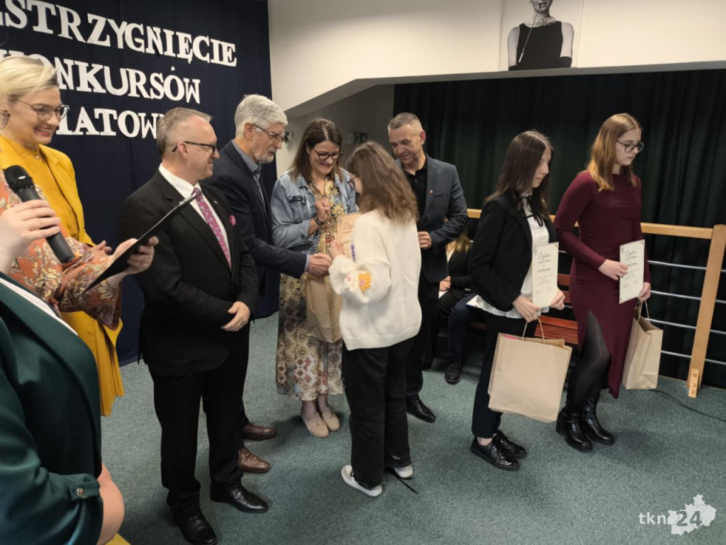 W I LO w Końskich podsumowano powiatowe konkursy literacki i fotograficzno-literacki [wideo, zdjęcia]