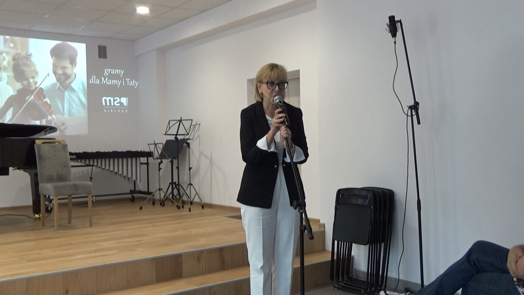 Koncert na Dzień Matki w Szkole Muzycznej w Końskich [wideo, zdjęcia]