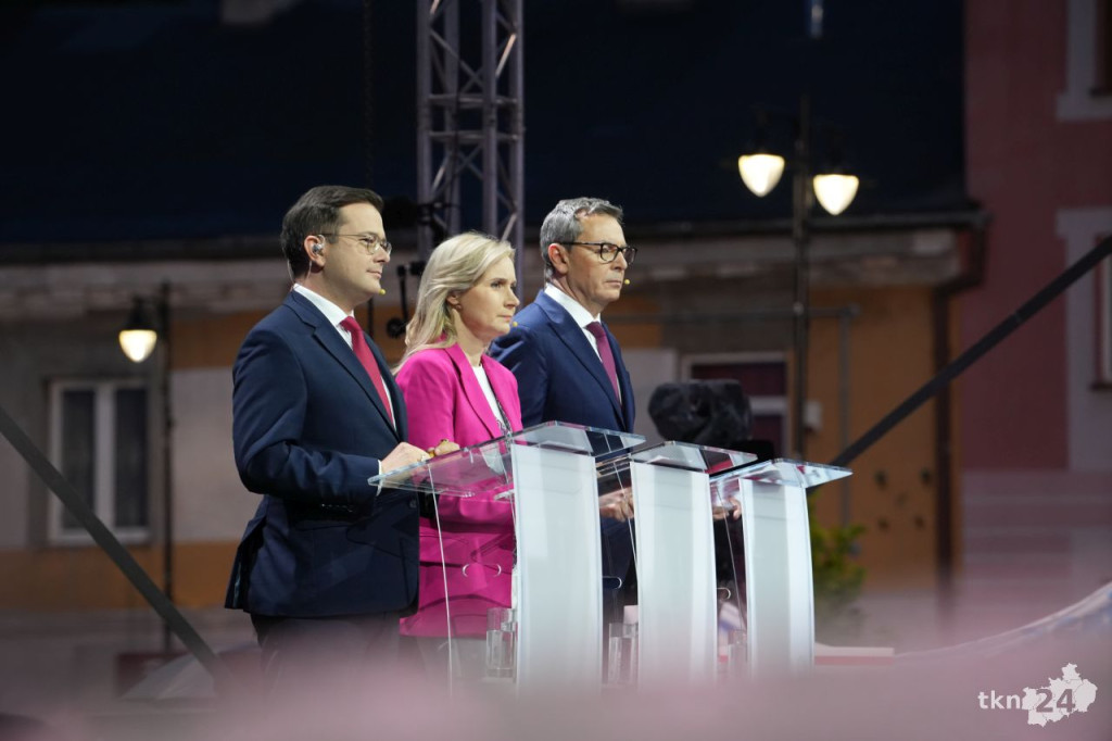 `Debata` Republiki w Końskich przed II turą wyborów prezydenckich [fotorelacja]