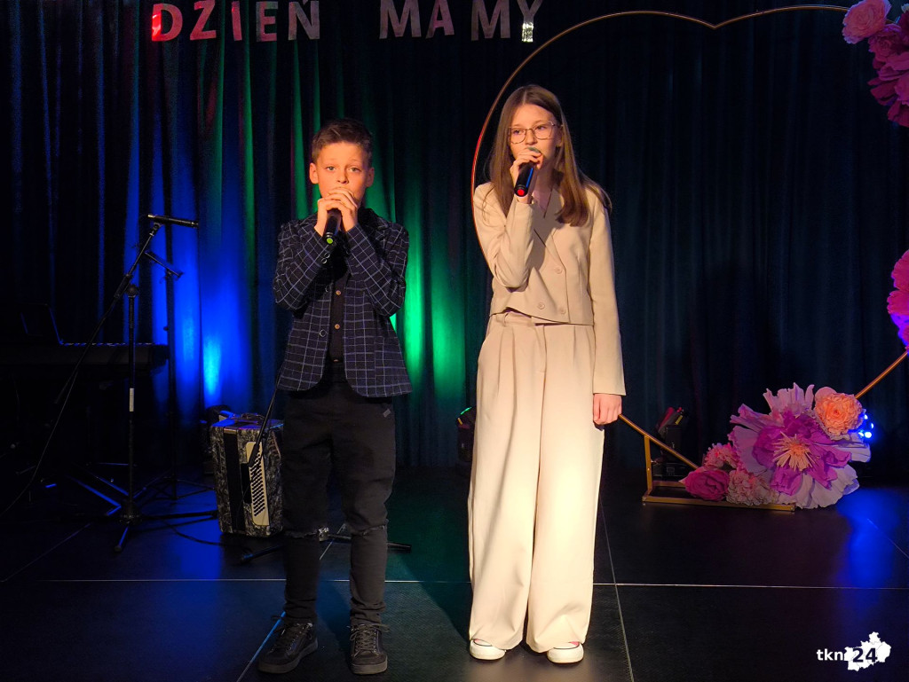 Dzień Matki w Gowarczowie. To był piękny wieczór! [wideo, zdjęcia]