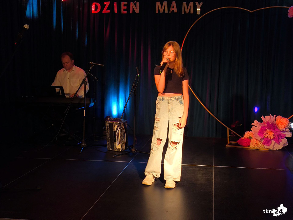 Dzień Matki w Gowarczowie. To był piękny wieczór! [wideo, zdjęcia]