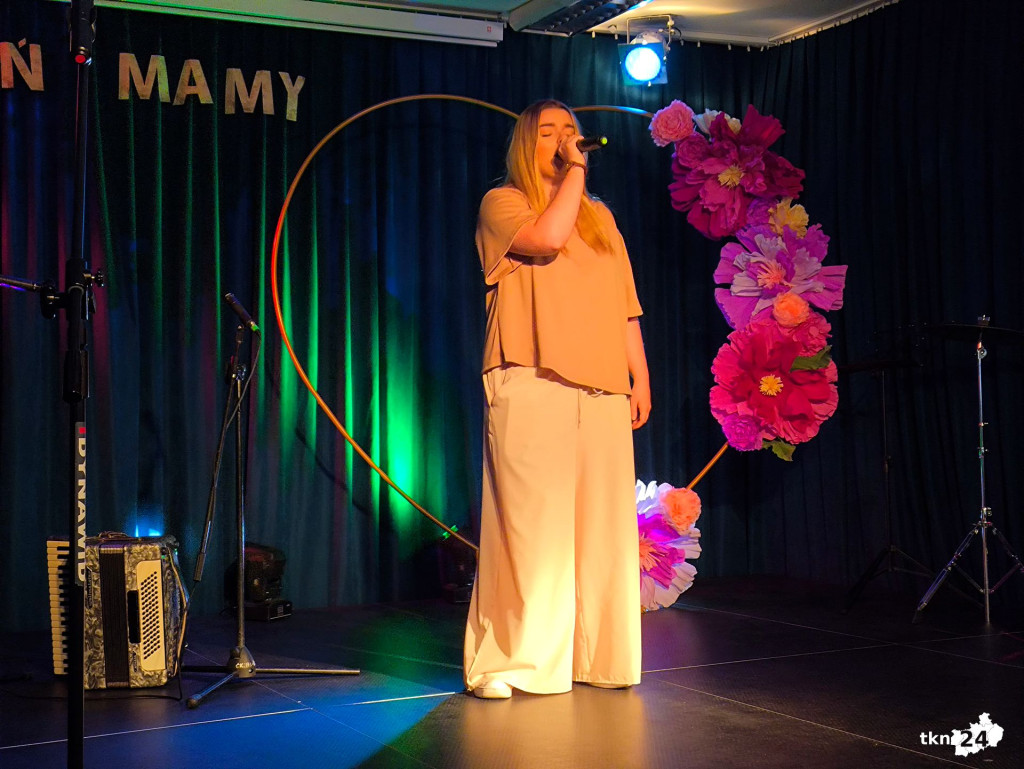 Dzień Matki w Gowarczowie. To był piękny wieczór! [wideo, zdjęcia]
