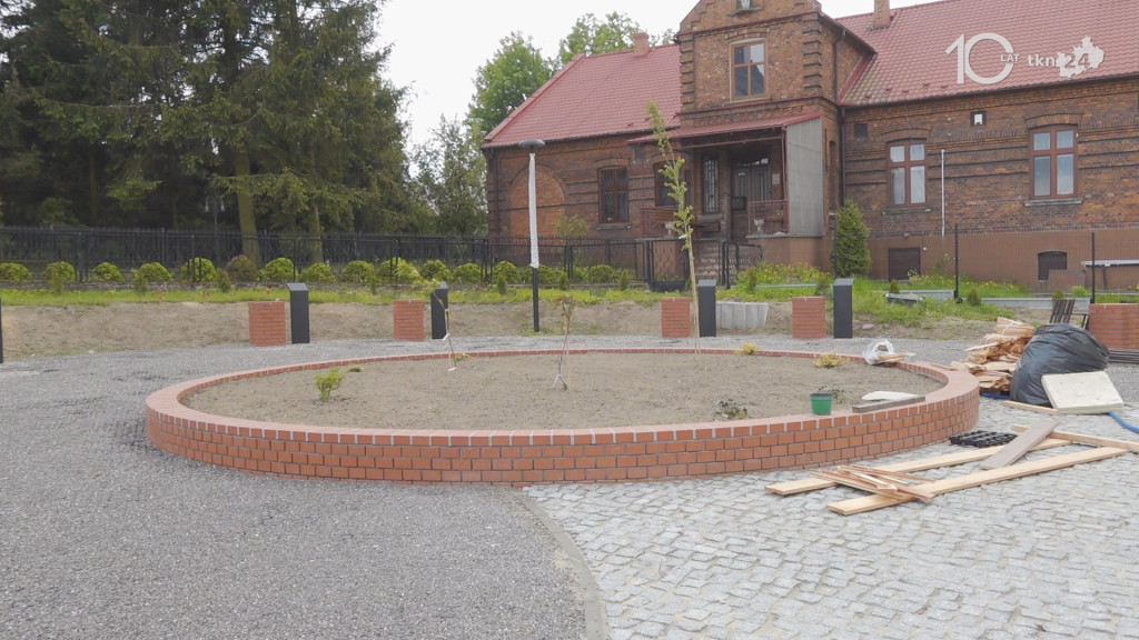 Aleja Królów w Radoszycach na finiszu. Nowoczesna inwestycja będzie gotowa z końcem maja [wideo, zdjęcia]