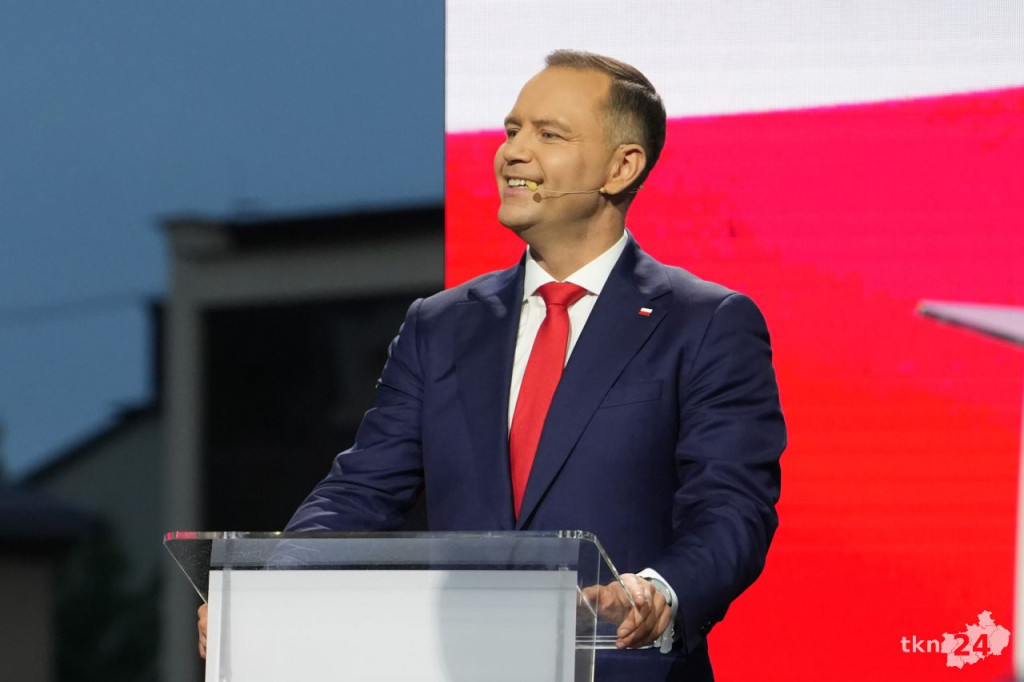 Polityczne show Republiki na rynku w Końskich. WIDEO
