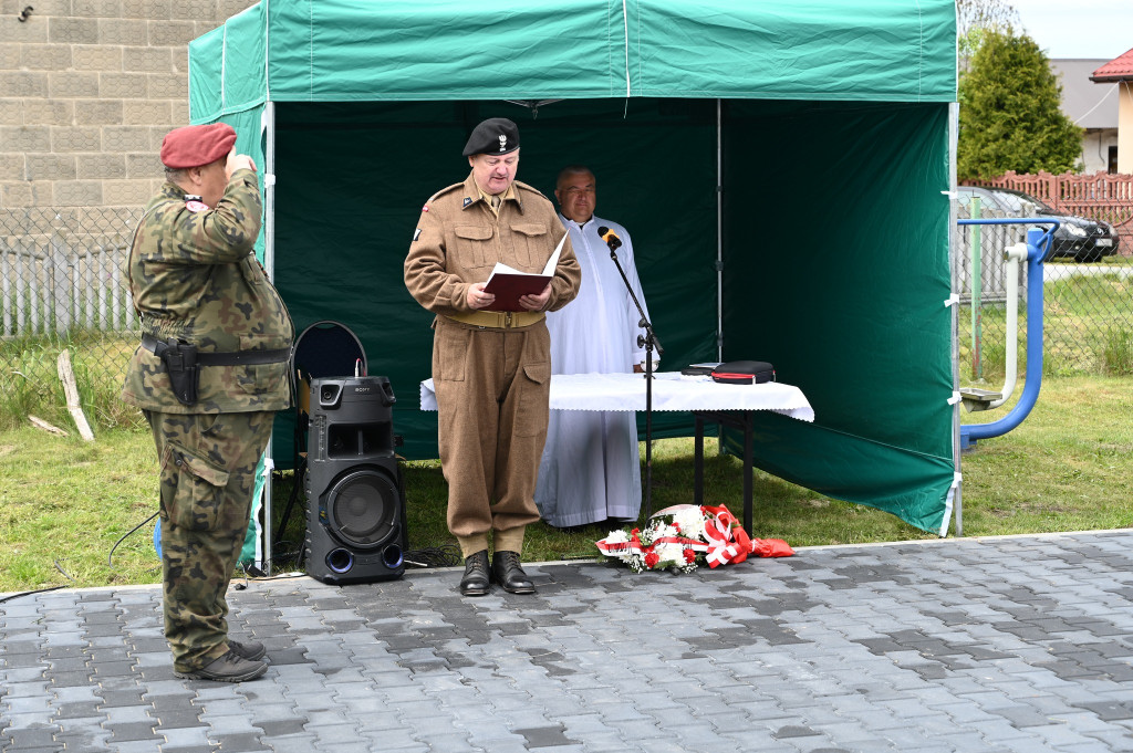 W Budzisławiu upamiętnili ofiary II Wojny Światowej [zdjęcia]
