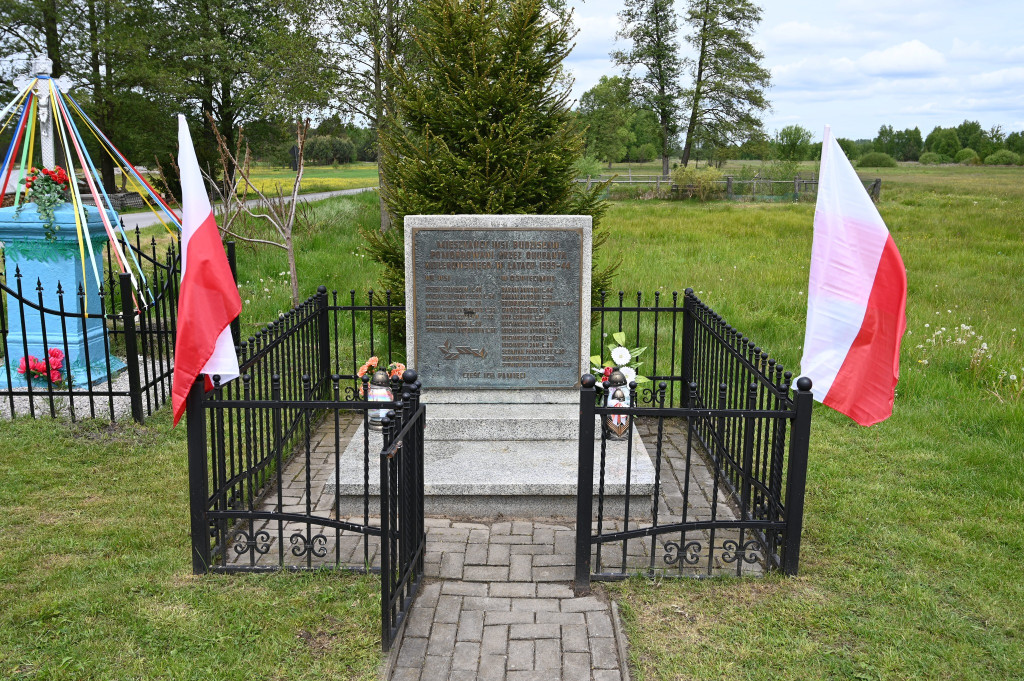 W Budzisławiu upamiętnili ofiary II Wojny Światowej [zdjęcia]