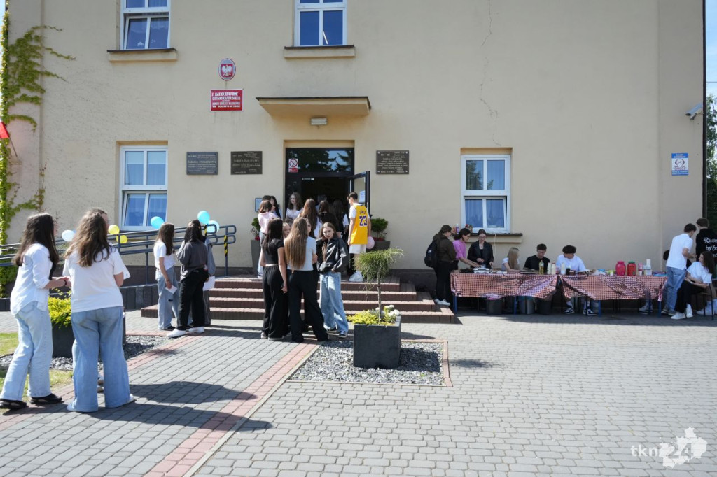 Tańce, słodkości i wiele atrakcji podczas Dnia Otwartego w I Liceum Ogólnokształcącym w Końskich [wideo, zdjęcia]
