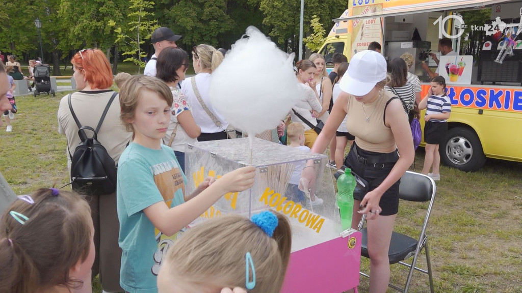 Dzień Dziecka w Końskich. Tłumnie przy KCK-u! [WIDEO, zdjęcia]