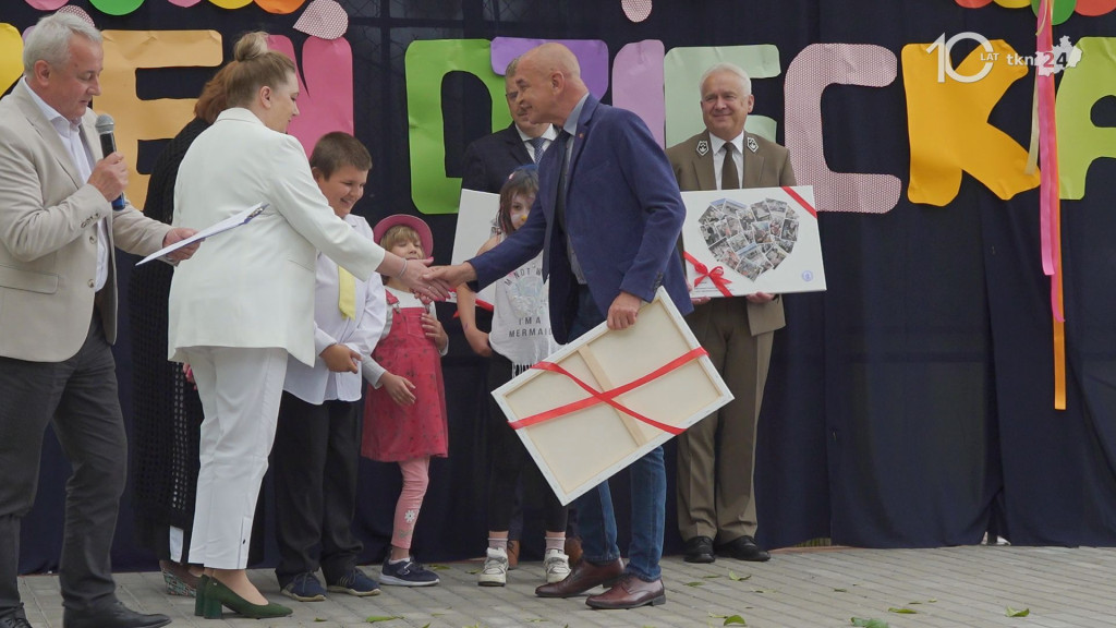 Uroczysty Dzień Dziecka w Specjalnym Ośrodku Szkolno-Wychowawczym w Baryczy [wideo, zdjęcia]