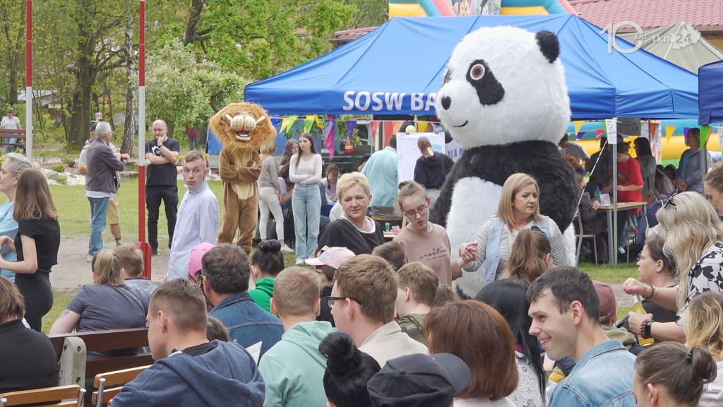 Uroczysty Dzień Dziecka w Specjalnym Ośrodku Szkolno-Wychowawczym w Baryczy [wideo, zdjęcia]