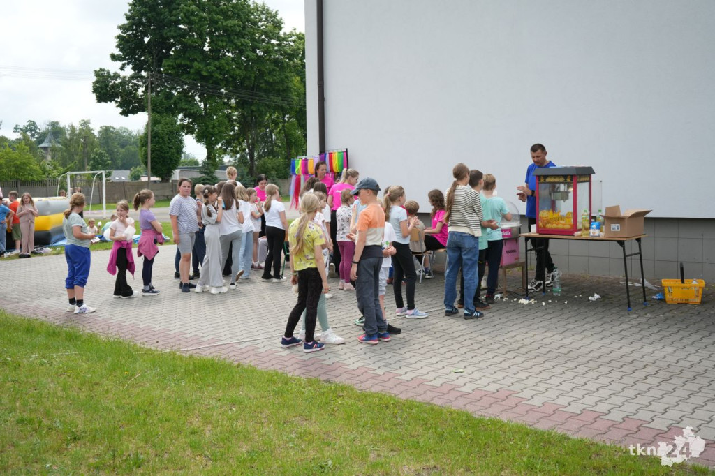 Aktywny Dzień Dziecka zorganizowano w Rudzie Malenieckiej [wideo, zdjęcia]