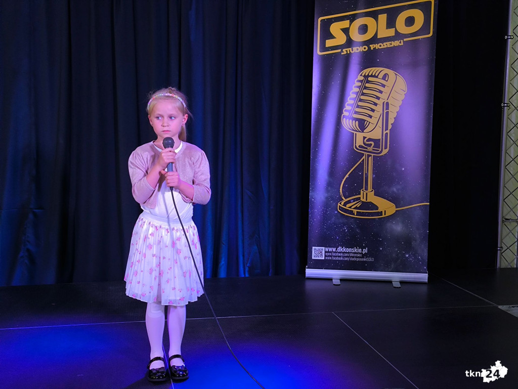 Muzyczne zwieńczenie roku w Koneckim Centrum Kultury. Koncert Studia Piosenki SOLO [wideo, zdjęcia]
