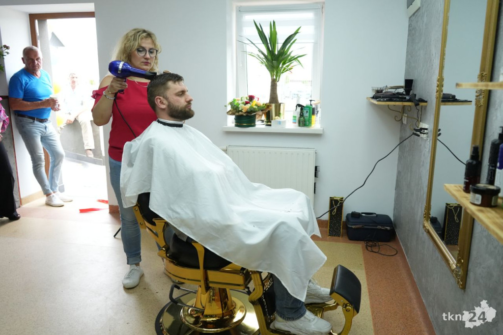 Szukasz dobrego męskiego fryzjera lub barbera? Odwiedź LA Barber w Smykowie! [zdjęcia]