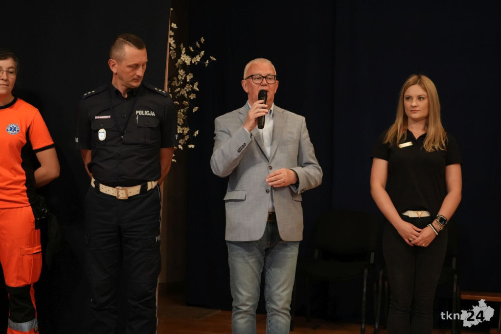 O bezpieczeństwie najmłodszych w podróży edukowali w koneckiej szkole [wideo, zdjęcia]