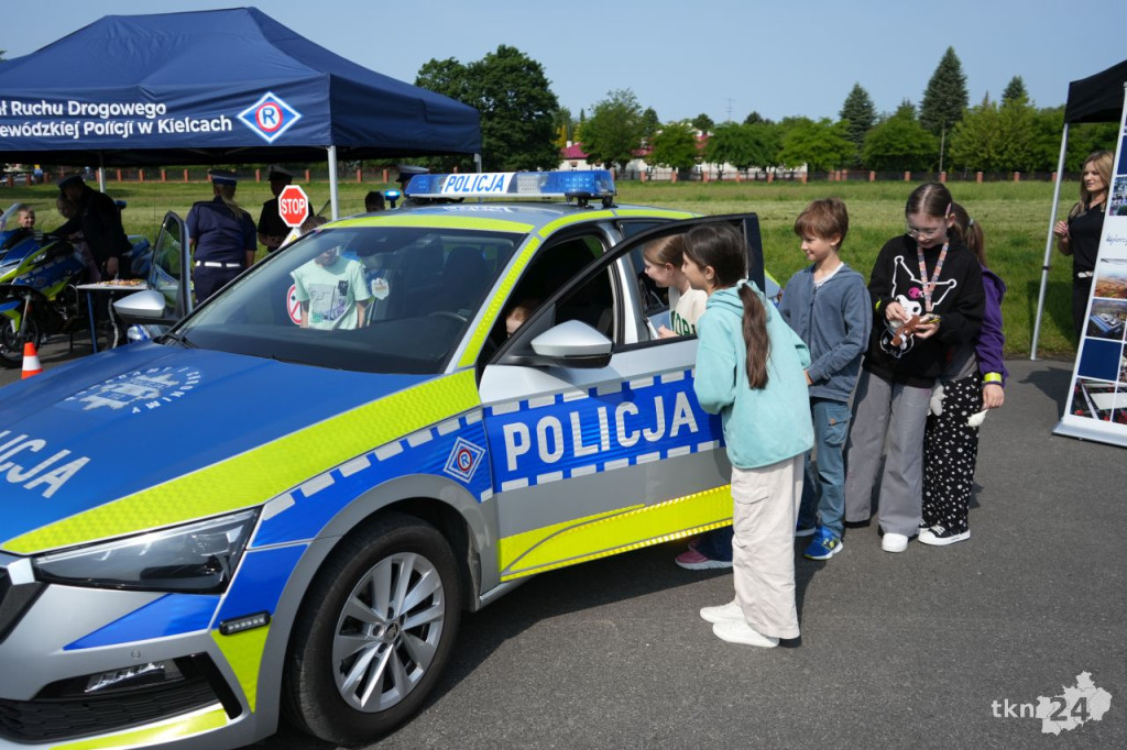 O bezpieczeństwie najmłodszych w podróży edukowali w koneckiej szkole [wideo, zdjęcia]
