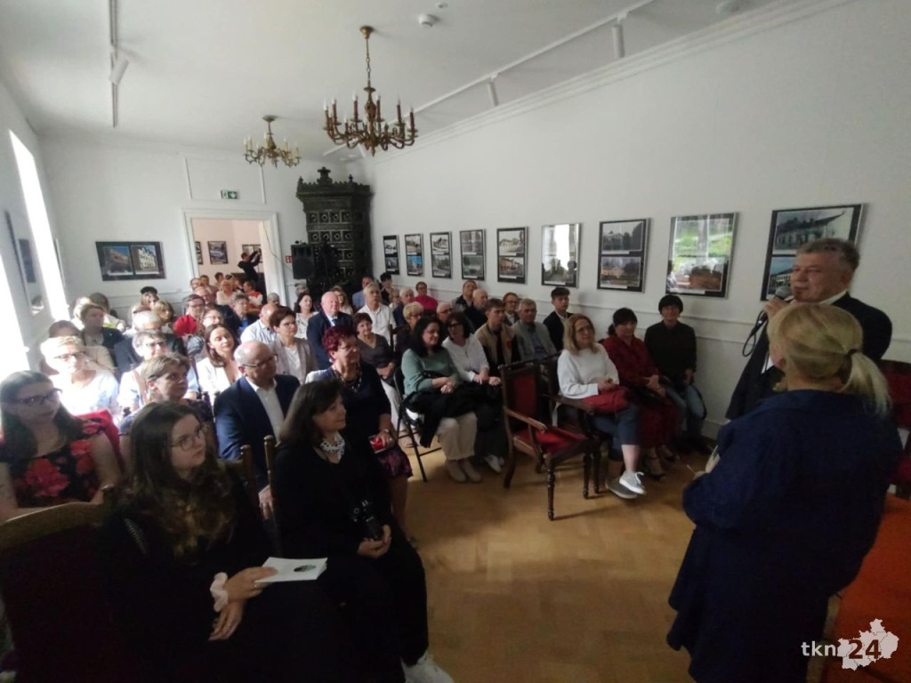 Moja mała odyseja Doroty Dudy. Wieczór autorski w koneckiej bibliotece