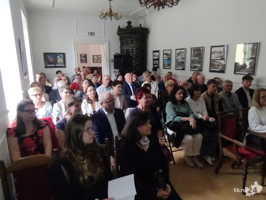 Moja mała odyseja Doroty Dudy. Wieczór autorski w koneckiej bibliotece