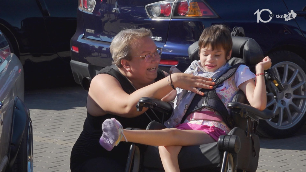 Spotkanie fanów motoryzacji w Końskich. Ze wsparciem dla Oliwki Nowek [wideo, zdjęcia]