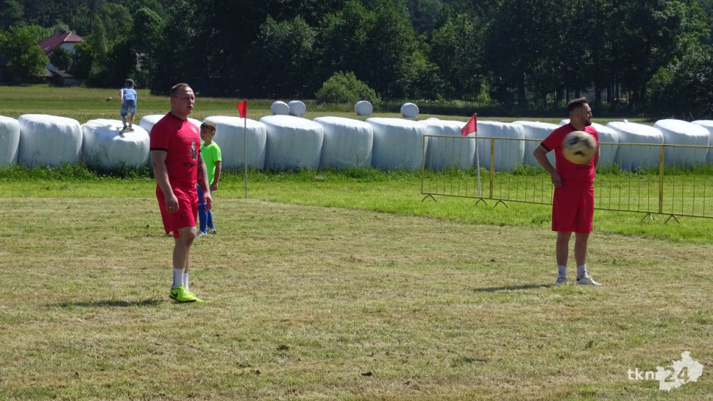 Futbolove lato w Szóstakach. Sport i pomaganie [wideo, zdjęcia]