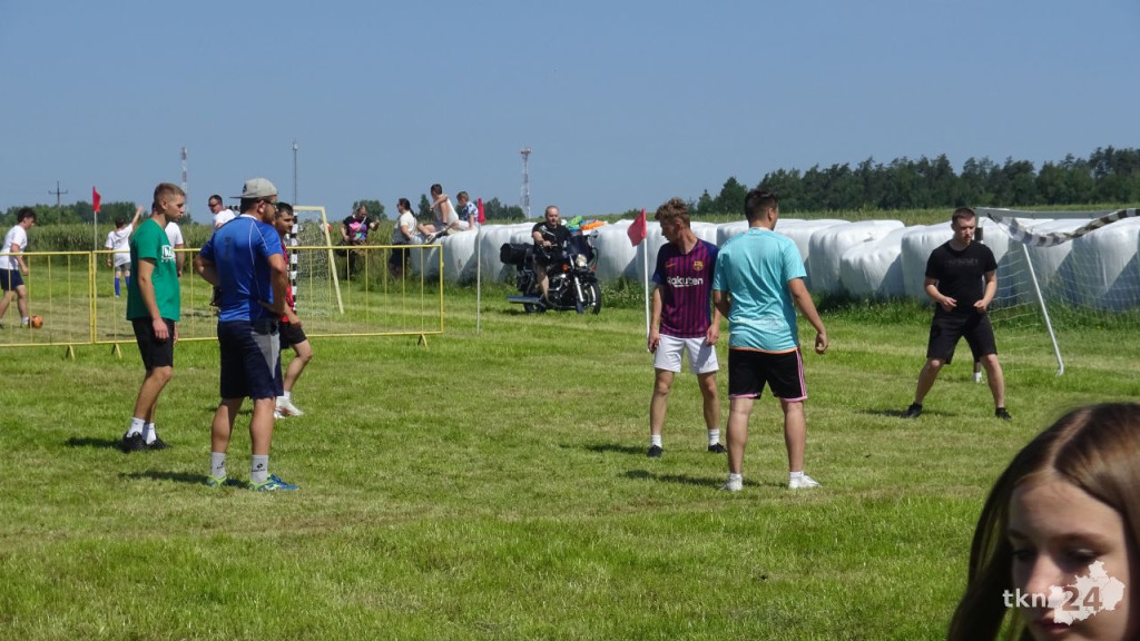 Futbolove lato w Szóstakach. Sport i pomaganie [wideo, zdjęcia]