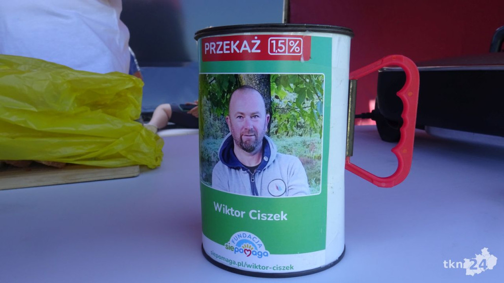 Futbolove lato w Szóstakach. Sport i pomaganie [wideo, zdjęcia]