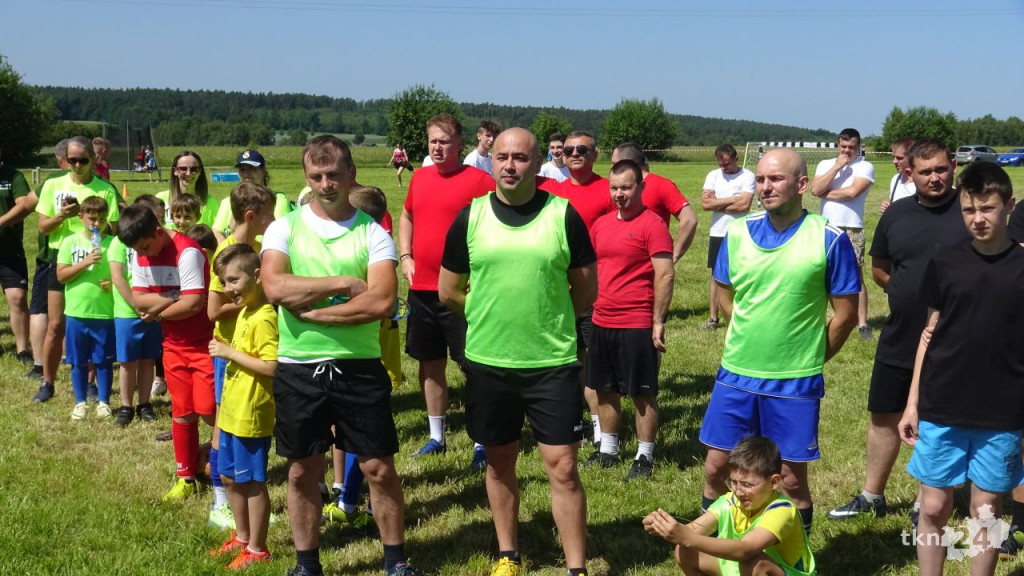 Futbolove lato w Szóstakach. Sport i pomaganie [wideo, zdjęcia]