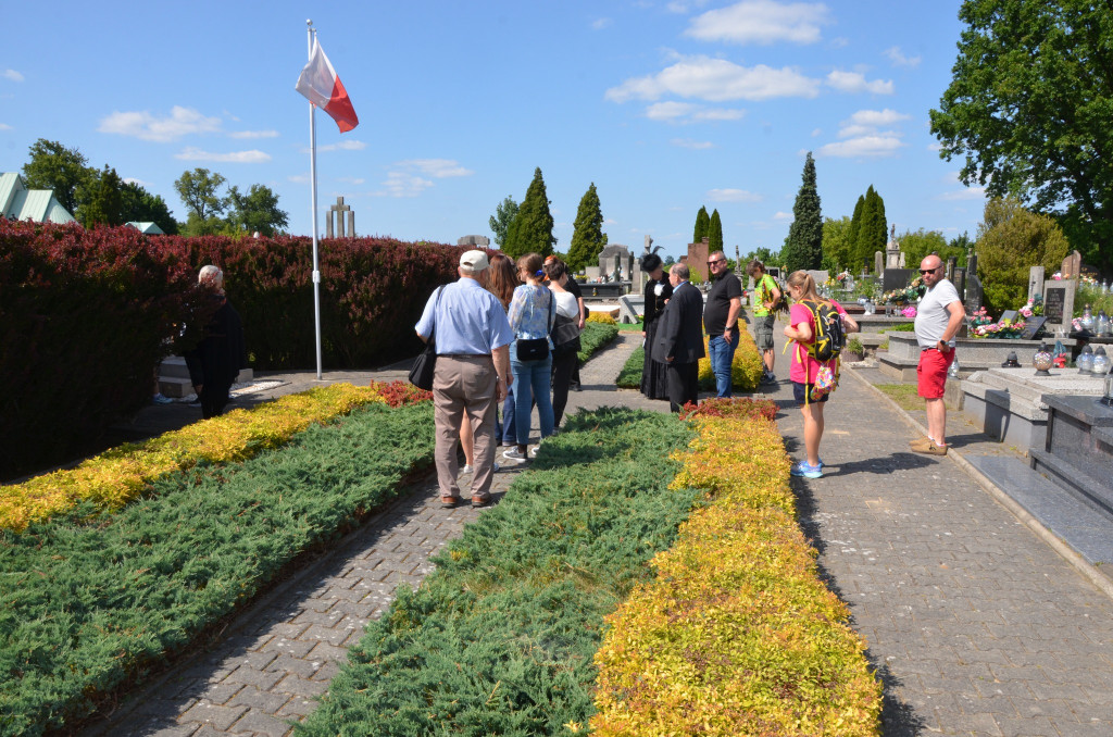 Spacer historyczny z Komisją Opieki nad Zabytkami. Tym razem odwiedzono kościół św. Anny