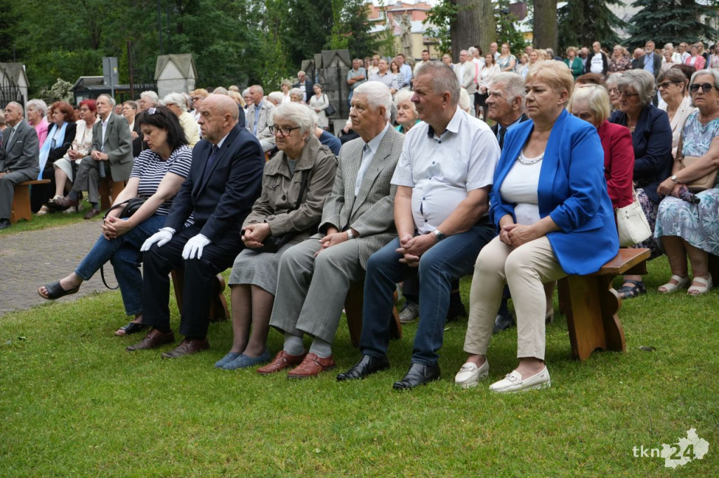 Boże Ciało 2025 w Końskich. Wierni wzięli udział w nabożeństwie i procesji ulicami miasta [wideo, zdjęcia]