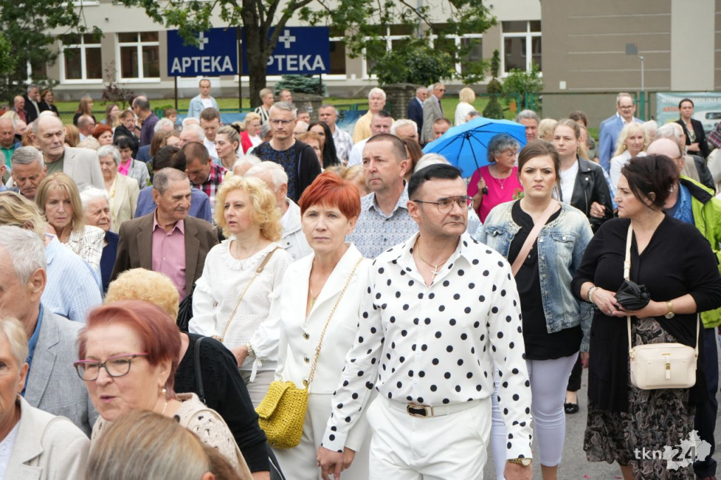 Boże Ciało 2025 w Końskich. Wierni wzięli udział w nabożeństwie i procesji ulicami miasta [wideo, zdjęcia]