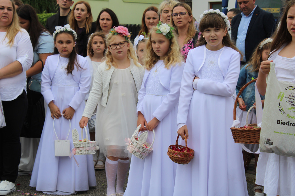Uroczyste obchody Bożego Ciała w Miedzierzy [zdjęcia]