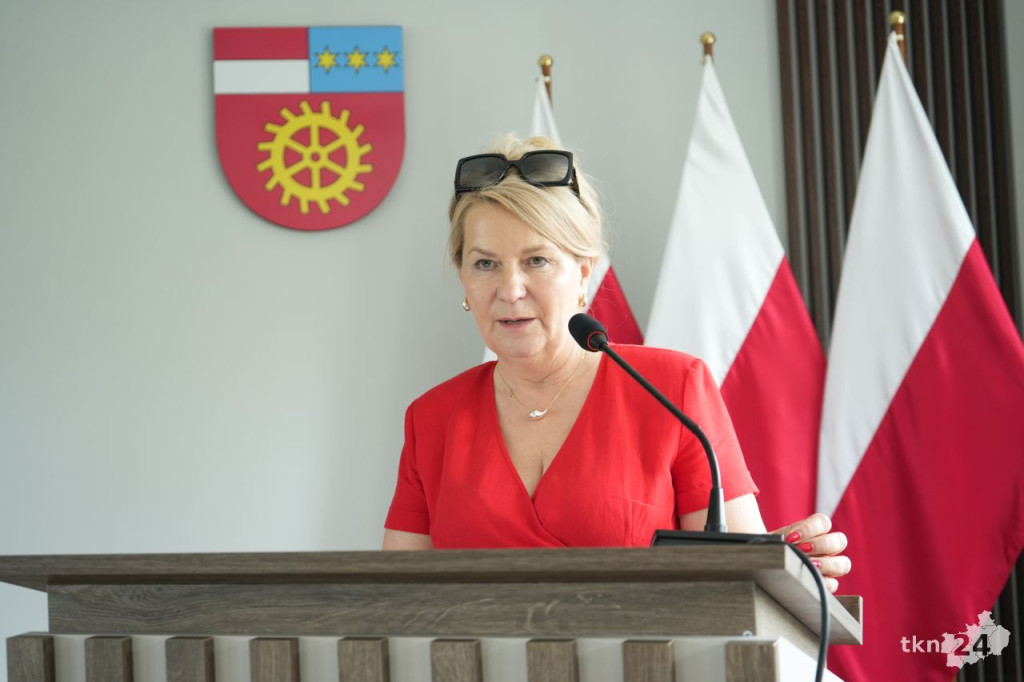 W Starostwie Powiatowym przyznano stypendia dla zdolnej koneckiej młodzieży [wideo, zdjęcia]