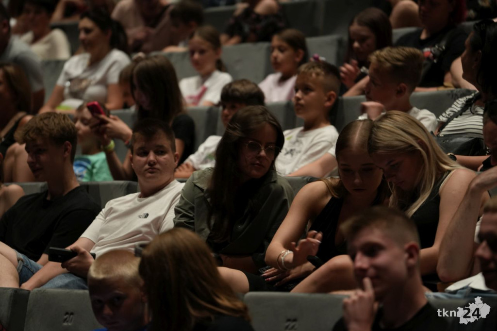 Król Latino wystąpił w Koneckim Centrum Kultury. Tłumy przybyły na koncert Skolima [zdjęcia]