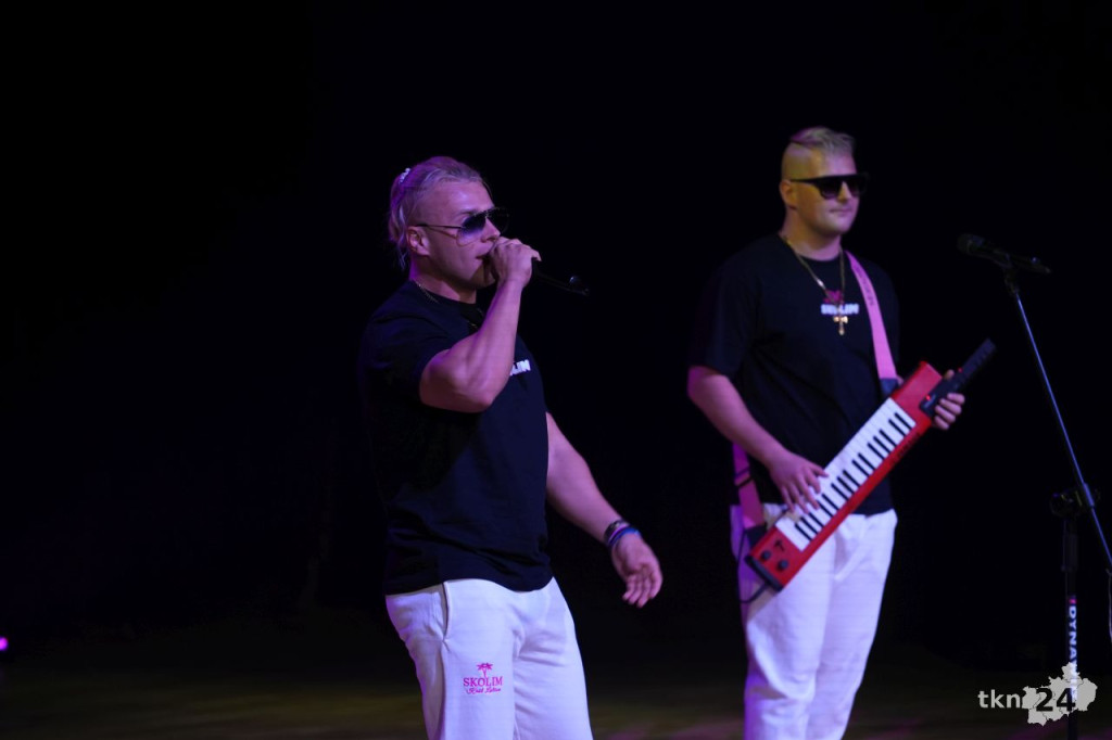 Król Latino wystąpił w Koneckim Centrum Kultury. Tłumy przybyły na koncert Skolima [zdjęcia]
