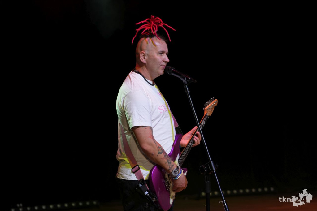 Król Latino wystąpił w Koneckim Centrum Kultury. Tłumy przybyły na koncert Skolima [zdjęcia]