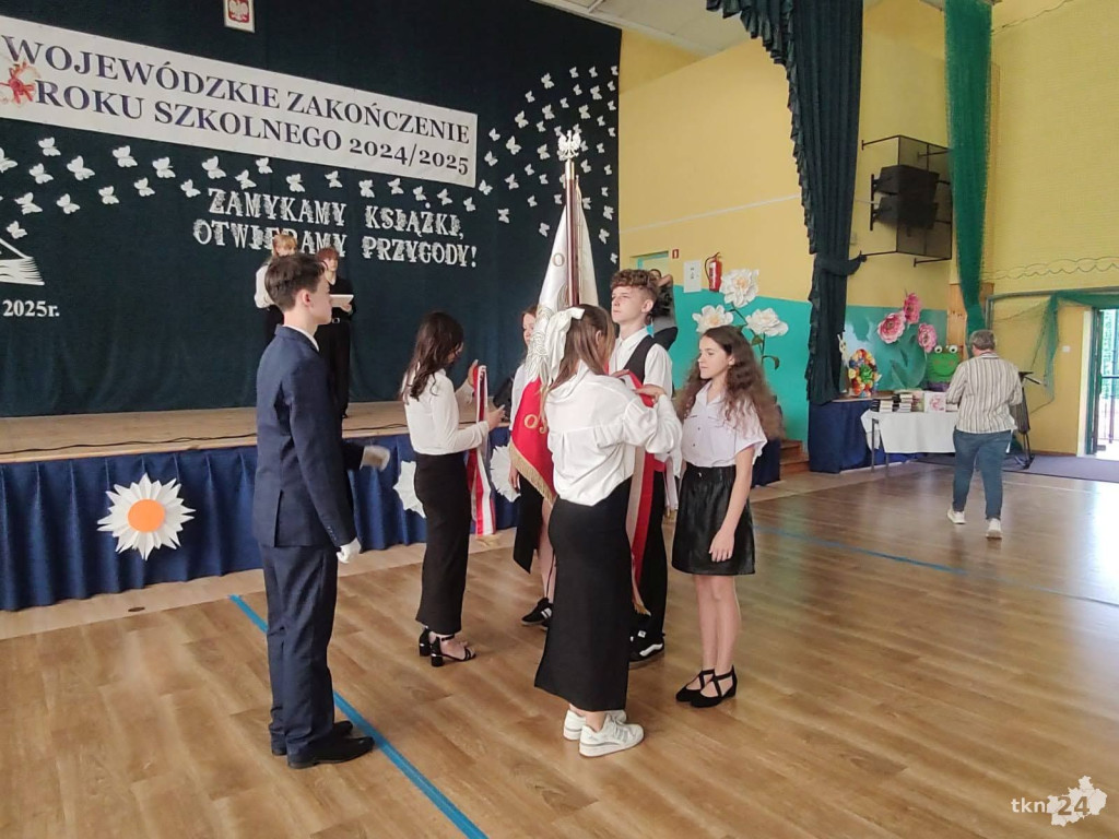 Wojewódzkie zakończenie roku szkolnego w Gowarczowie [wideo, zdjęcia]