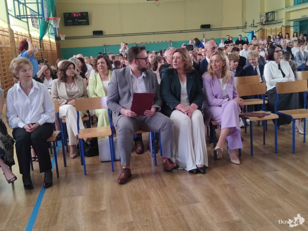 Wojewódzkie zakończenie roku szkolnego w Gowarczowie [wideo, zdjęcia]