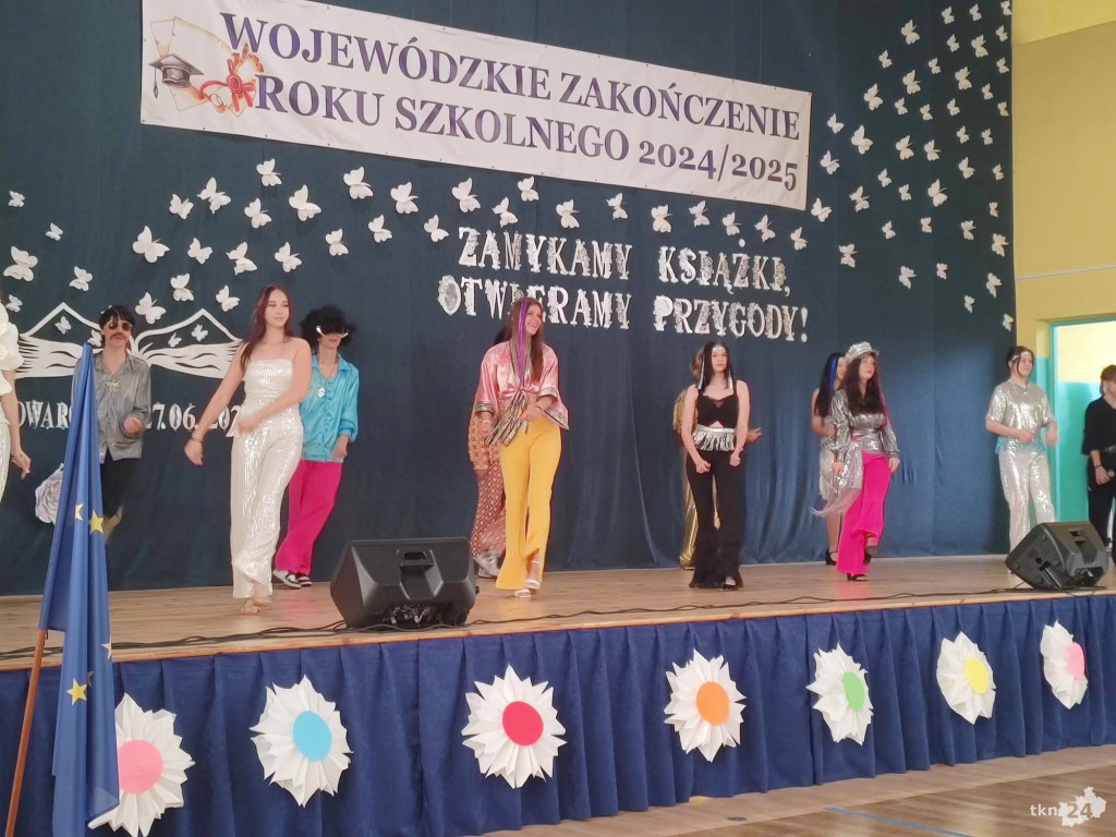 Wojewódzkie zakończenie roku szkolnego w Gowarczowie [wideo, zdjęcia]