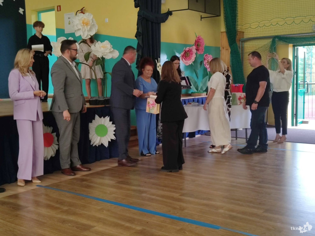 Wojewódzkie zakończenie roku szkolnego w Gowarczowie [wideo, zdjęcia]
