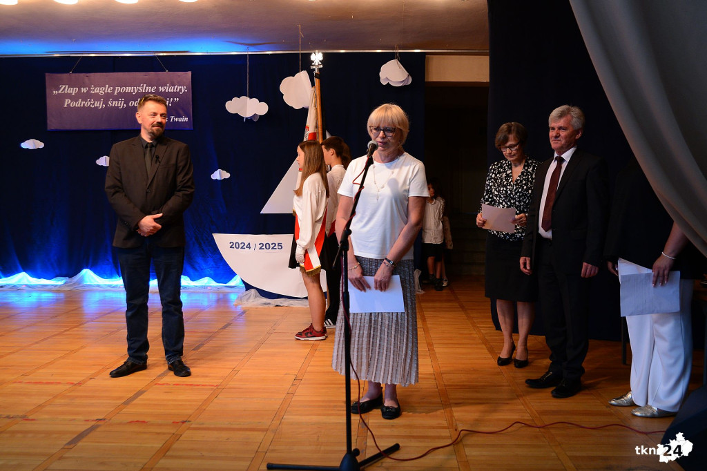 Ostatni dzwonek wybrzmiał. Czas na wakacje! [wideo,  zdjęcia]