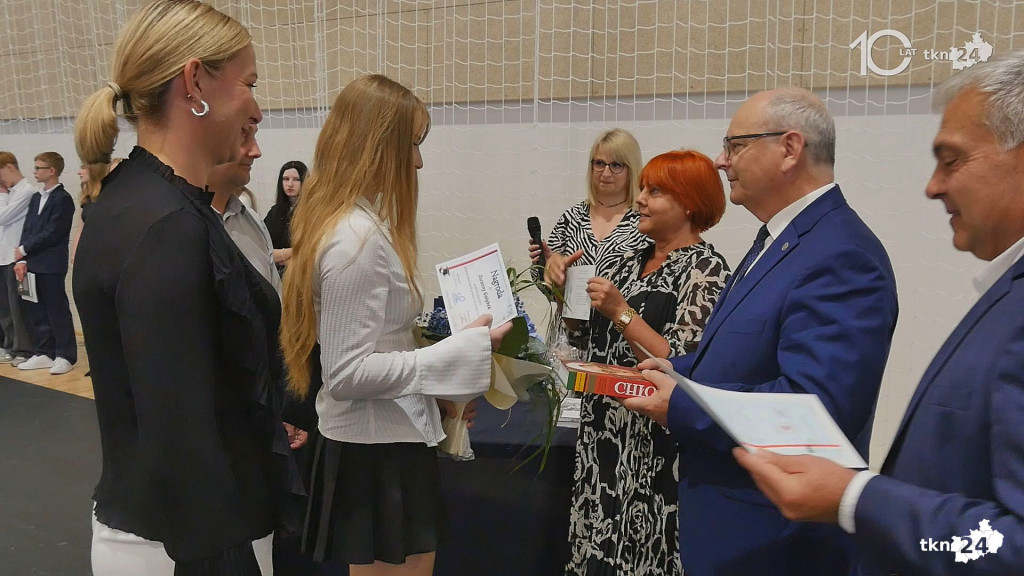 Ostatni dzwonek wybrzmiał. Czas na wakacje! [wideo,  zdjęcia]