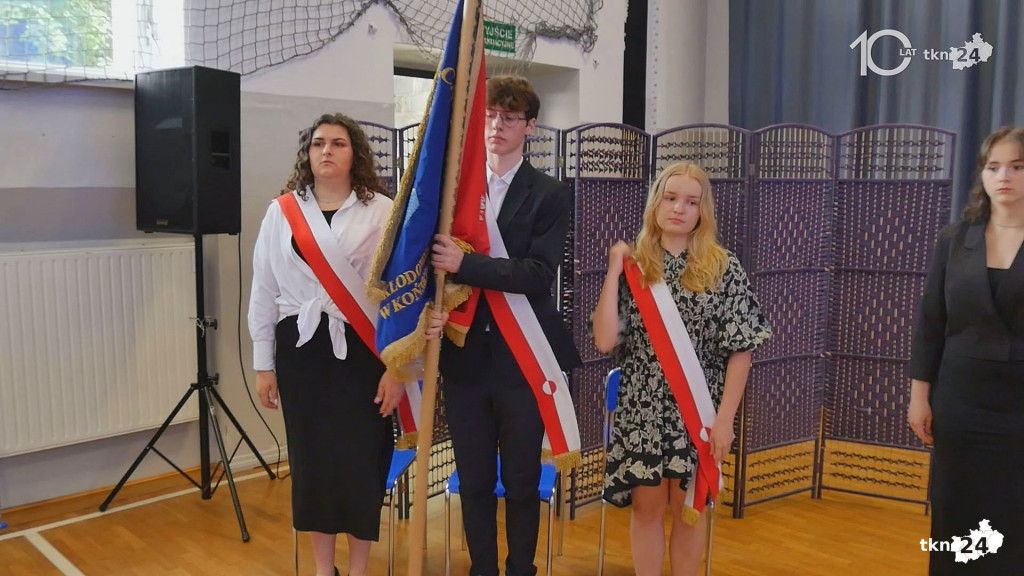 Ostatni dzwonek wybrzmiał. Czas na wakacje! [wideo,  zdjęcia]