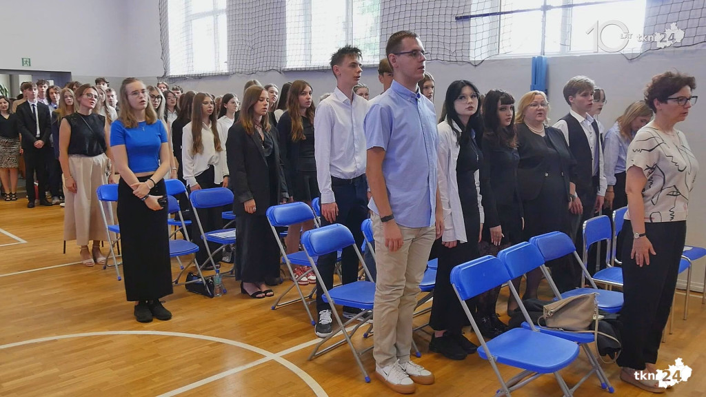 Ostatni dzwonek wybrzmiał. Czas na wakacje! [wideo,  zdjęcia]