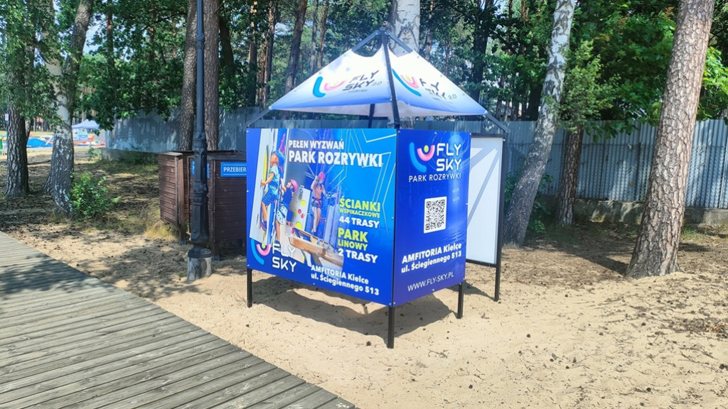 Nowe przebieralnie na plaży w Sielpi! [zdjęcia]