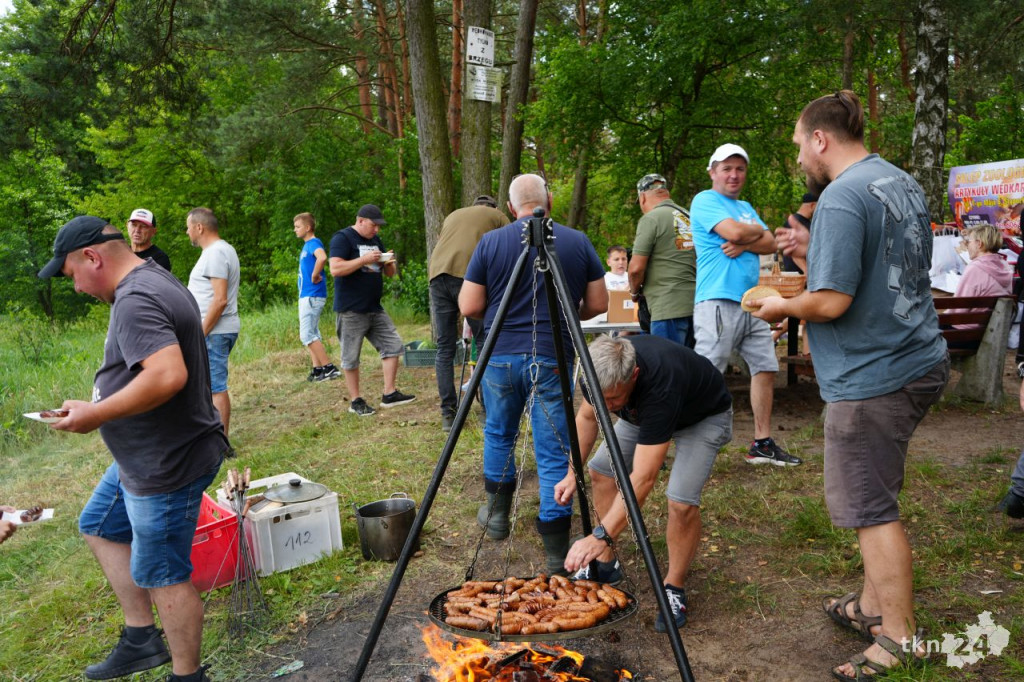 Piknik wędkarski z atrakcjami i rodzinną atmosferą w Janowie [wideo, zdjęcia]