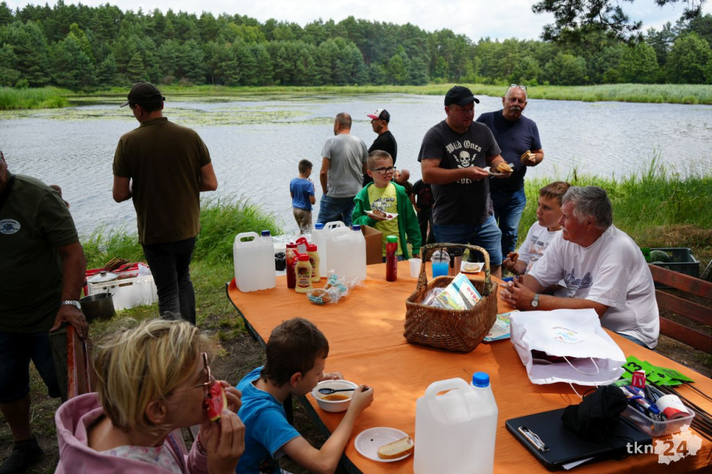 Piknik wędkarski z atrakcjami i rodzinną atmosferą w Janowie [wideo, zdjęcia]