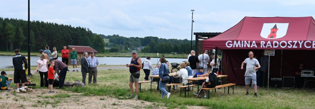 Uroczyste otwarcie skateparku w Radoszycach. Piknik i warsztaty z trików na deskorolce [zdjęcia]